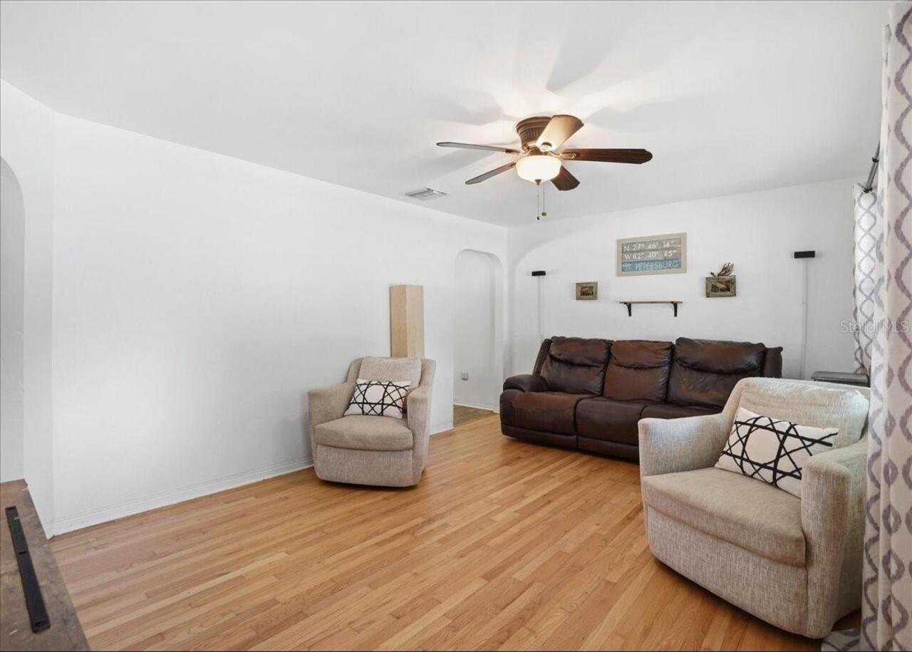 Listing Photo 8