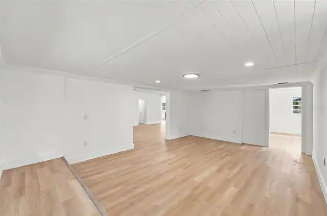 Listing Photo 33