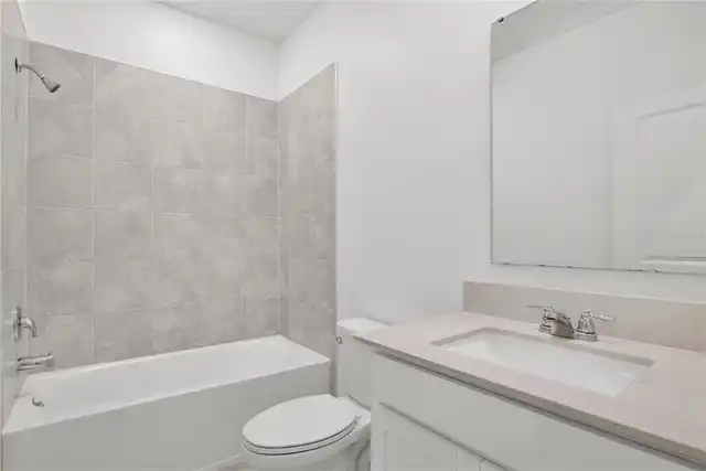 Listing Photo 12