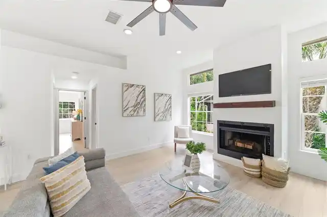 Listing Photo 9