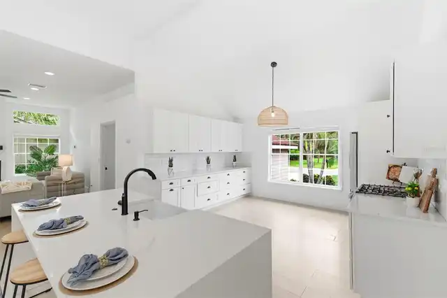 Listing Photo 15