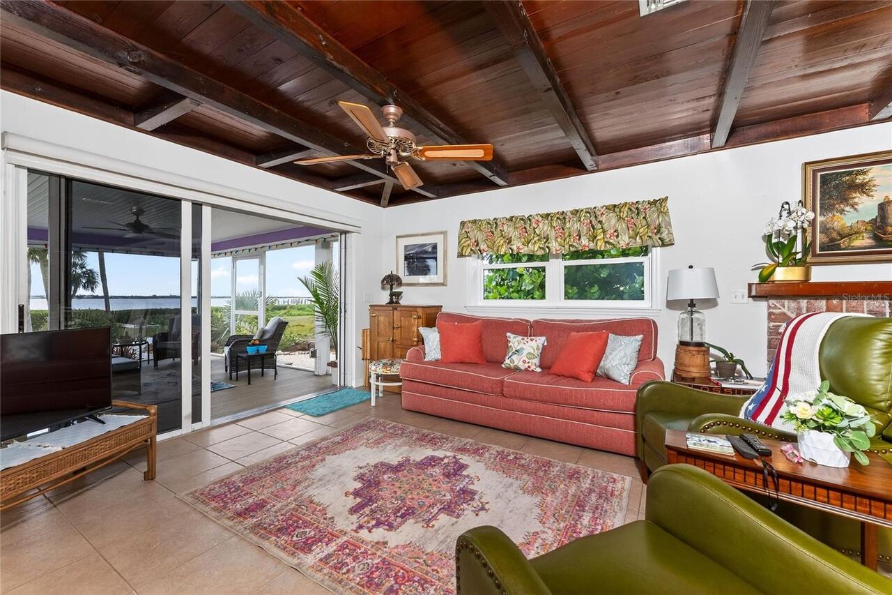 Listing Photo 11
