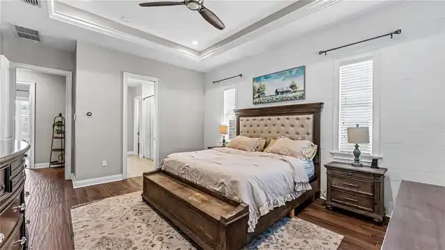 Listing Photo 17