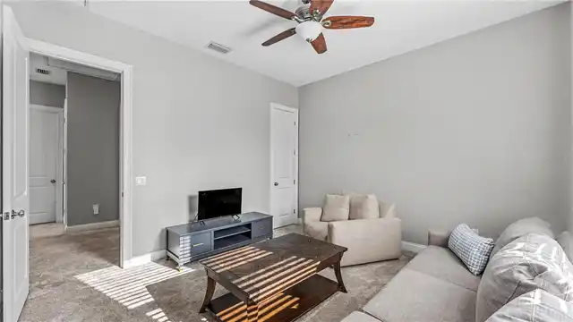 Listing Photo 32