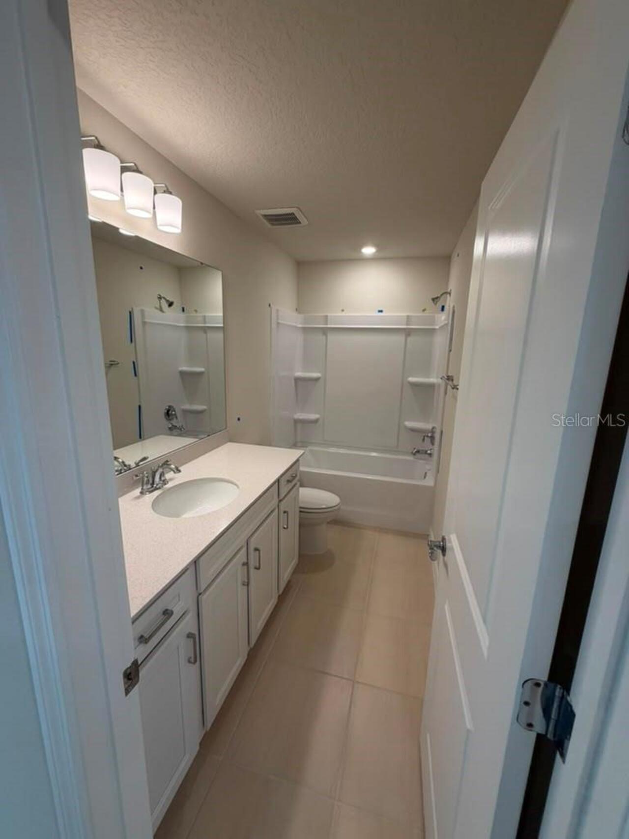 Listing Photo 12