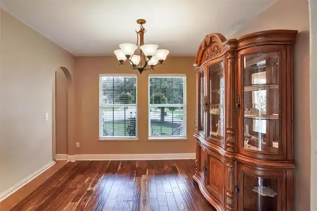 Listing Photo 8