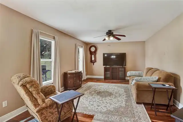 Listing Photo 10