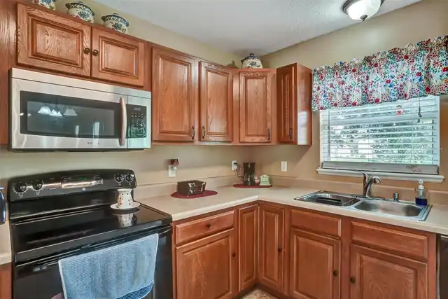 Listing Photo 13