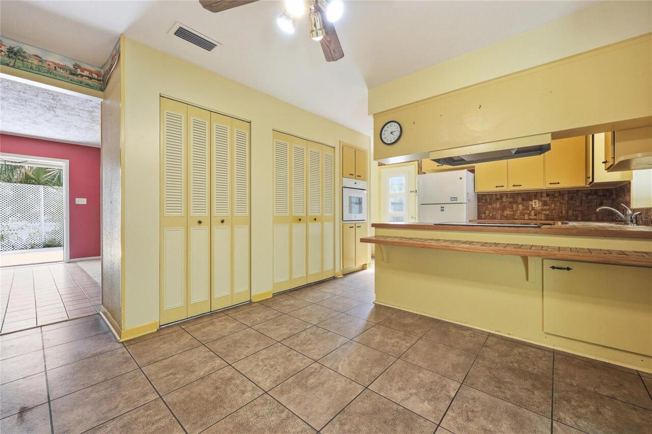 Listing Photo 12