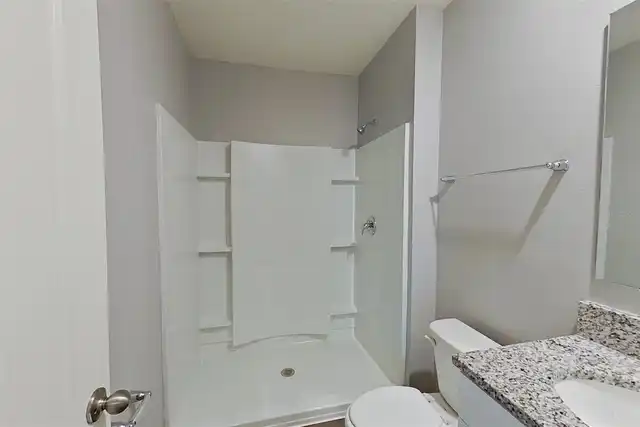 Listing Photo 9