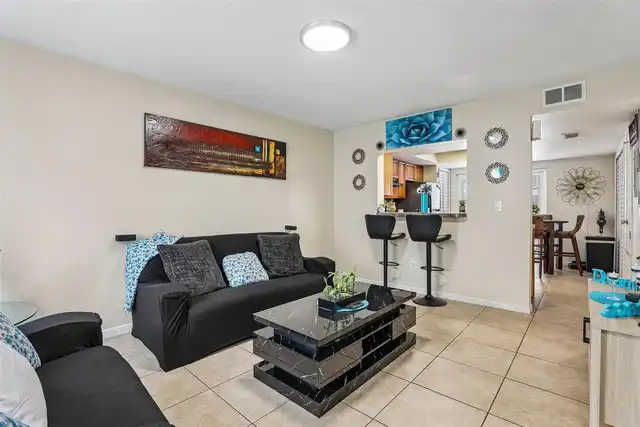 Listing Photo 7