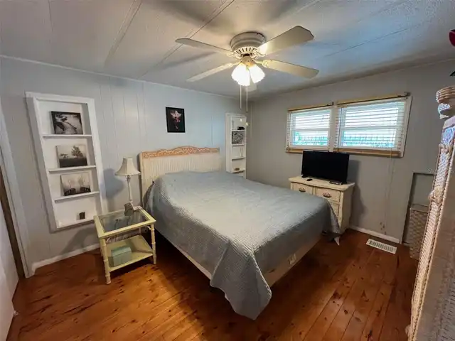 Listing Photo 20