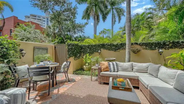 Sarasota Real Estate