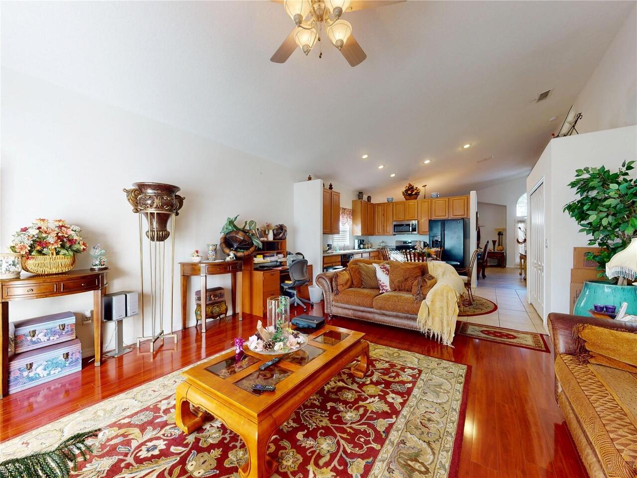 Listing Photo 14