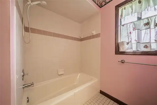Listing Photo 15