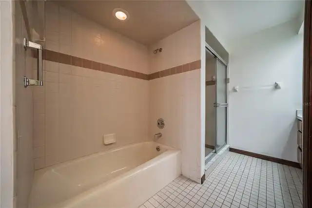 Listing Photo 22