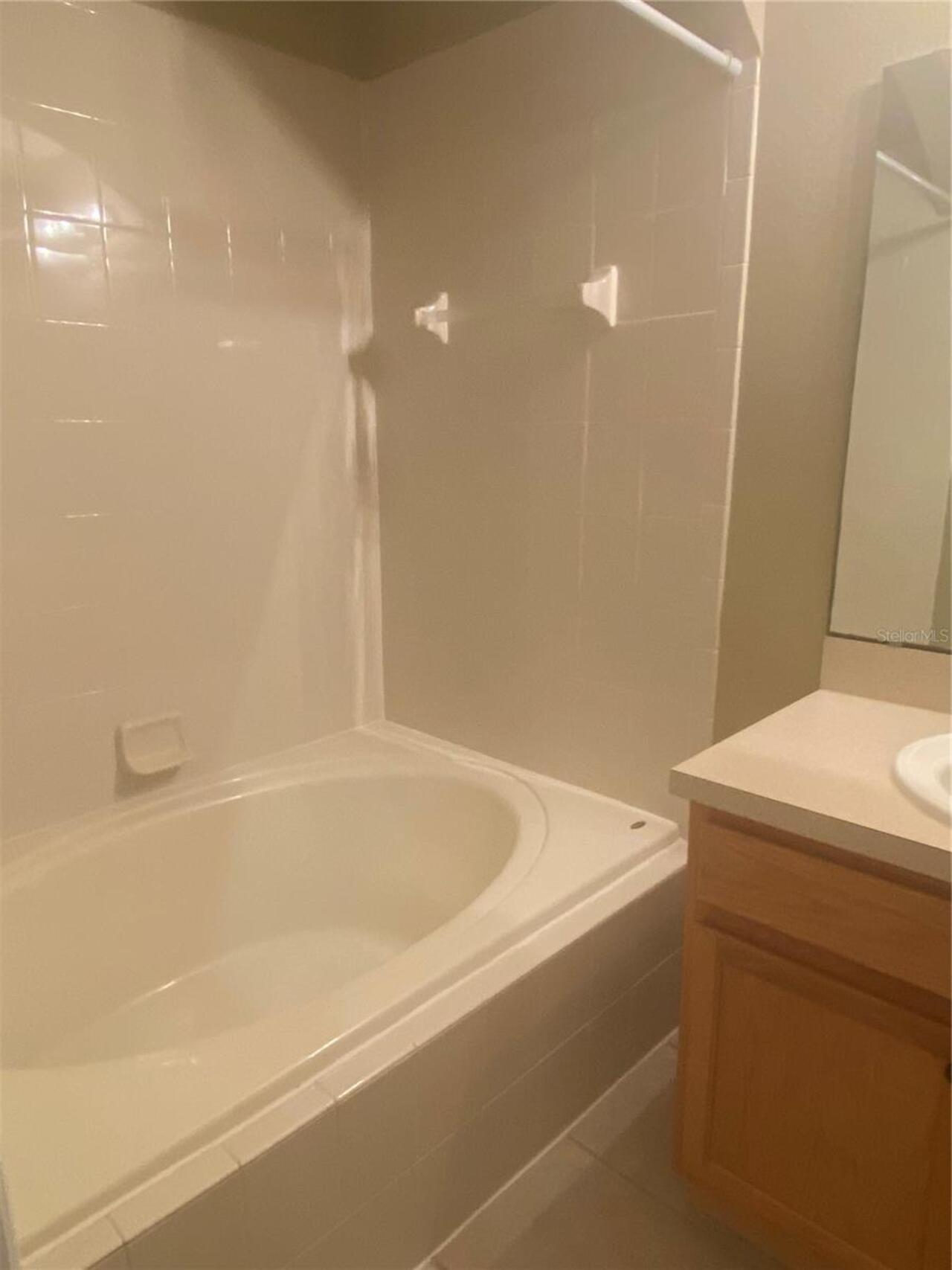 Listing Photo 9