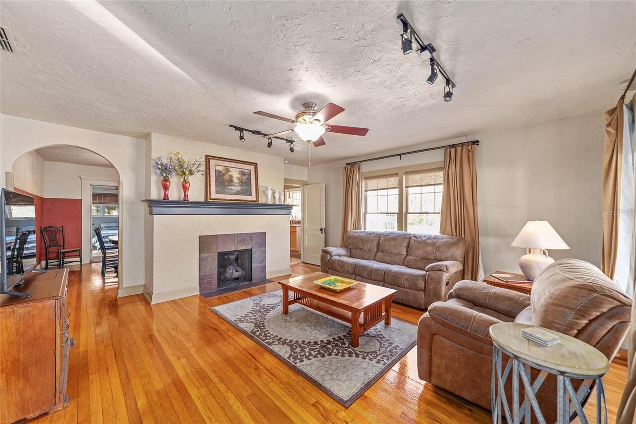 Listing Photo 12