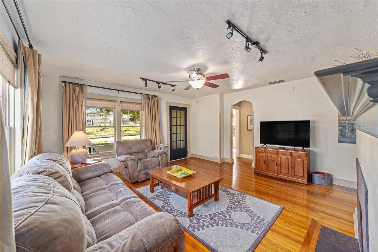 Listing Photo 14