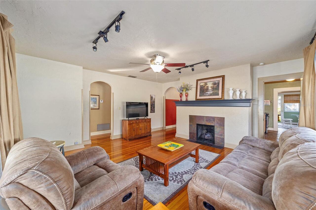 Listing Photo 15