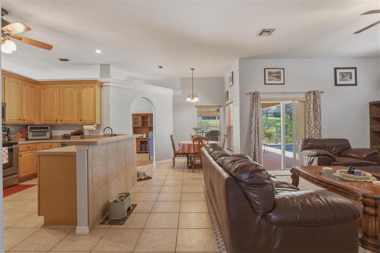 Listing Photo 11
