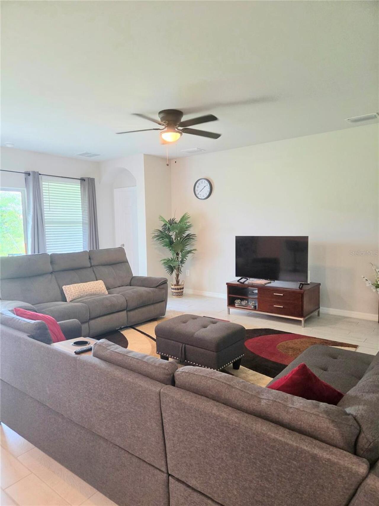 Listing Photo 9