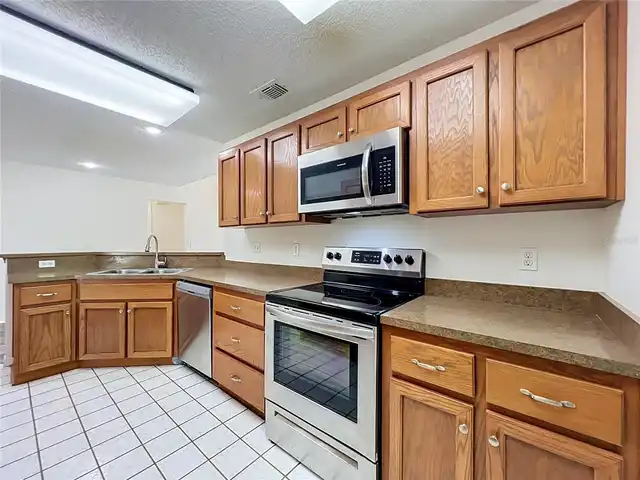 Listing Photo 16