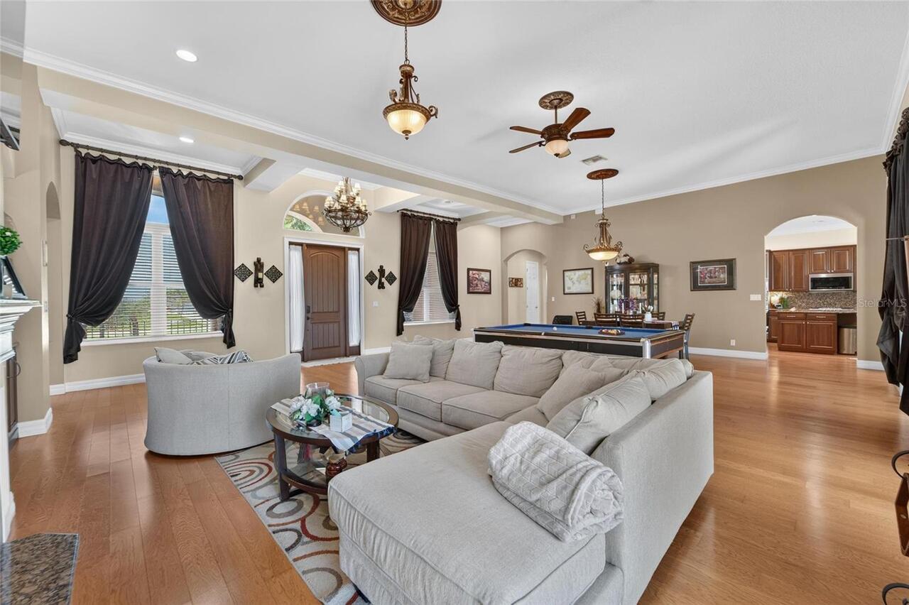 Listing Photo 8