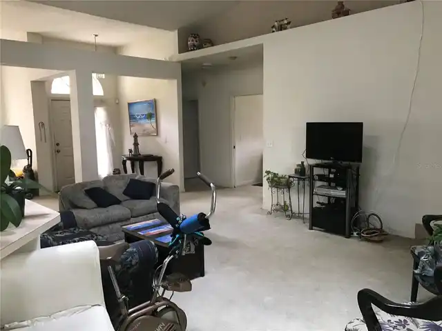 Listing Photo 10
