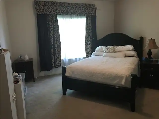 Listing Photo 11