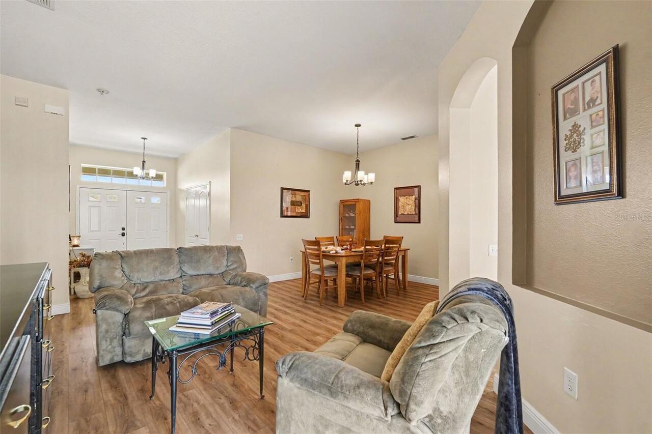 Listing Photo 8