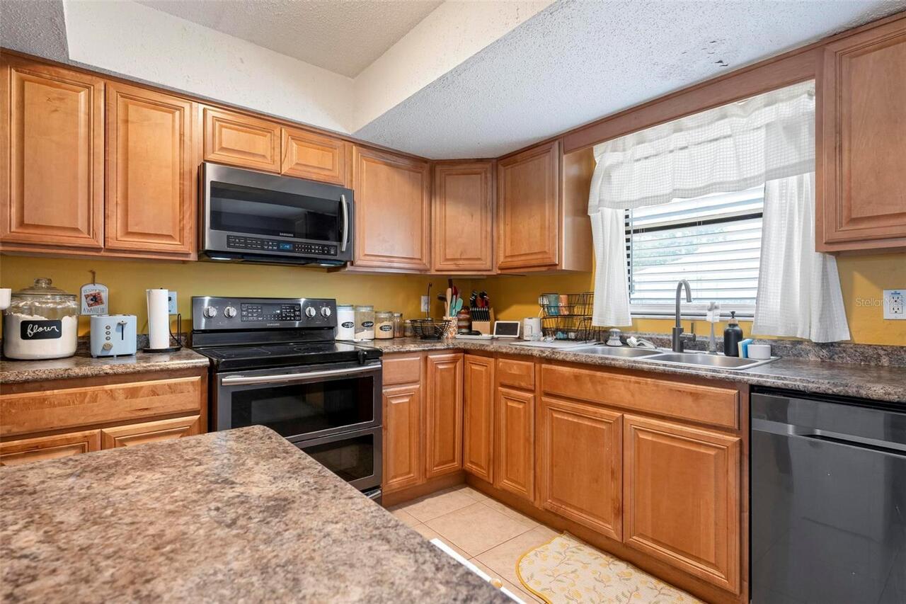 Listing Photo 8