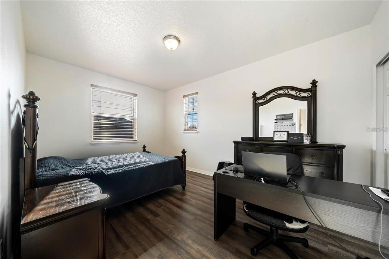 Listing Photo 17