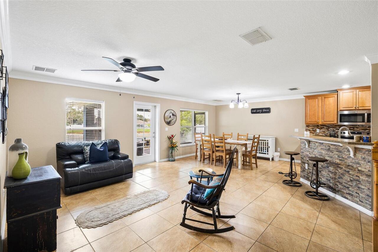 Listing Photo 14