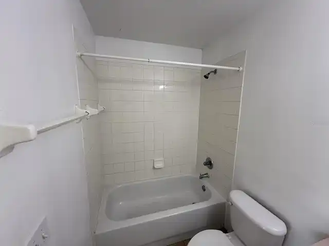 Listing Photo 8
