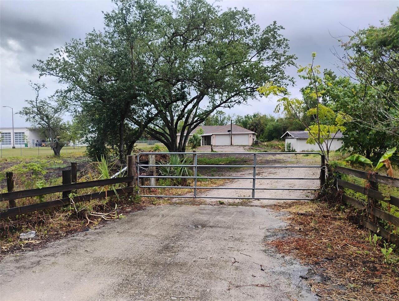 Listing Photo 11