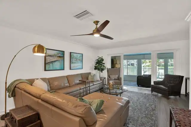 Listing Photo 9