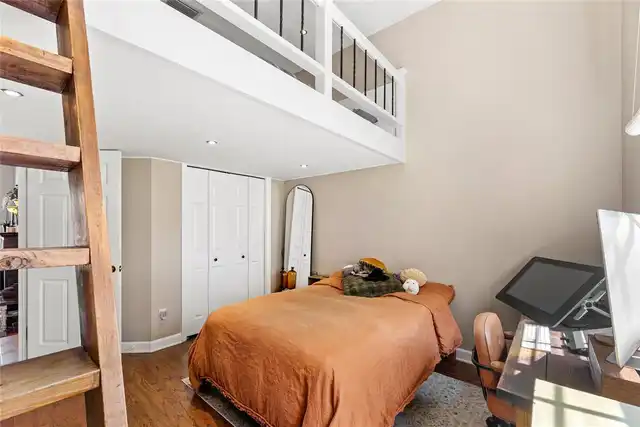 Listing Photo 18