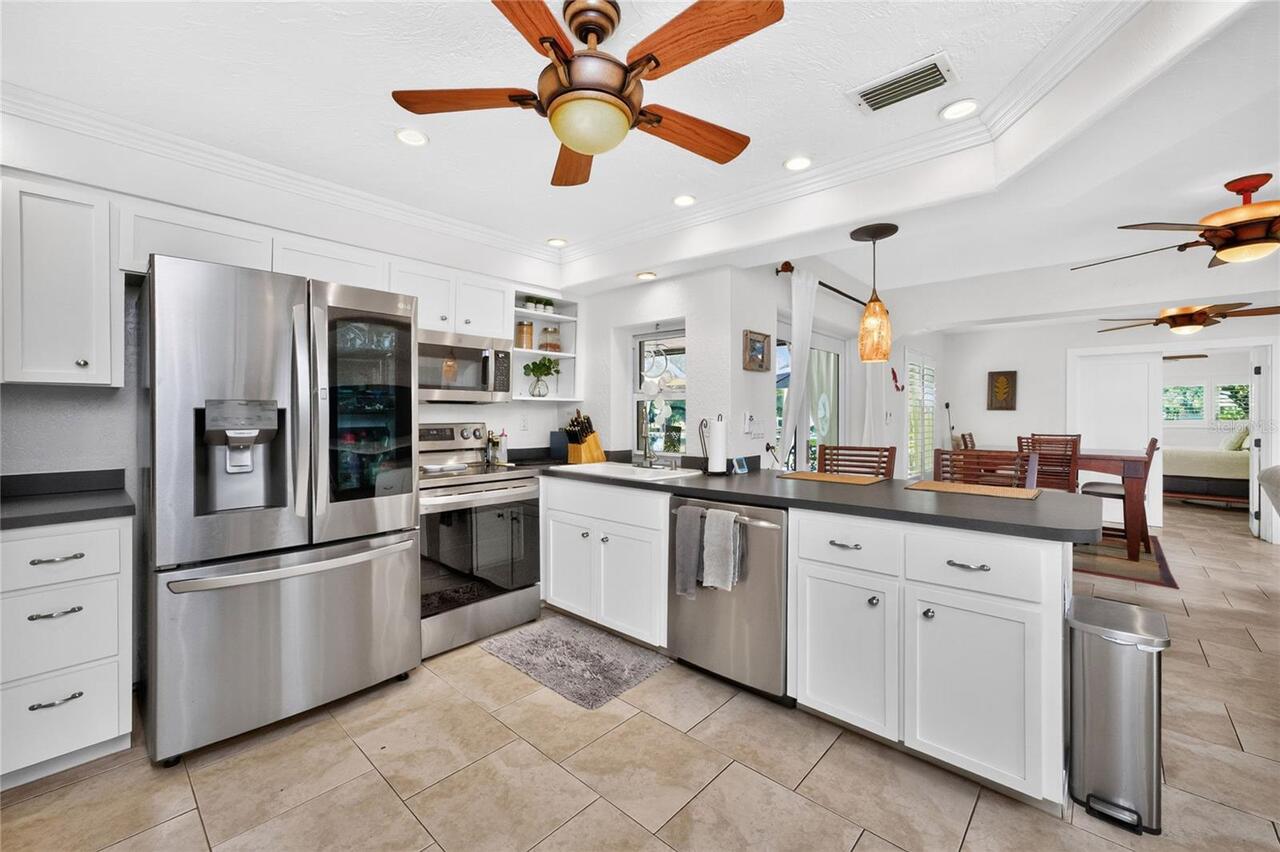Listing Photo 11