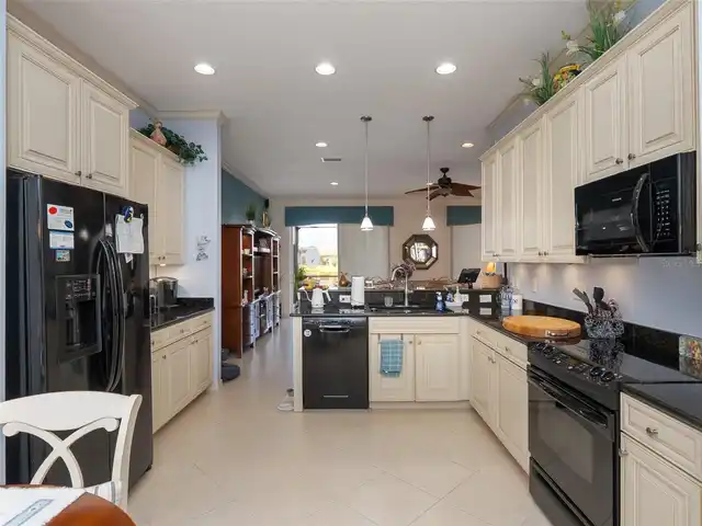 Listing Photo 19