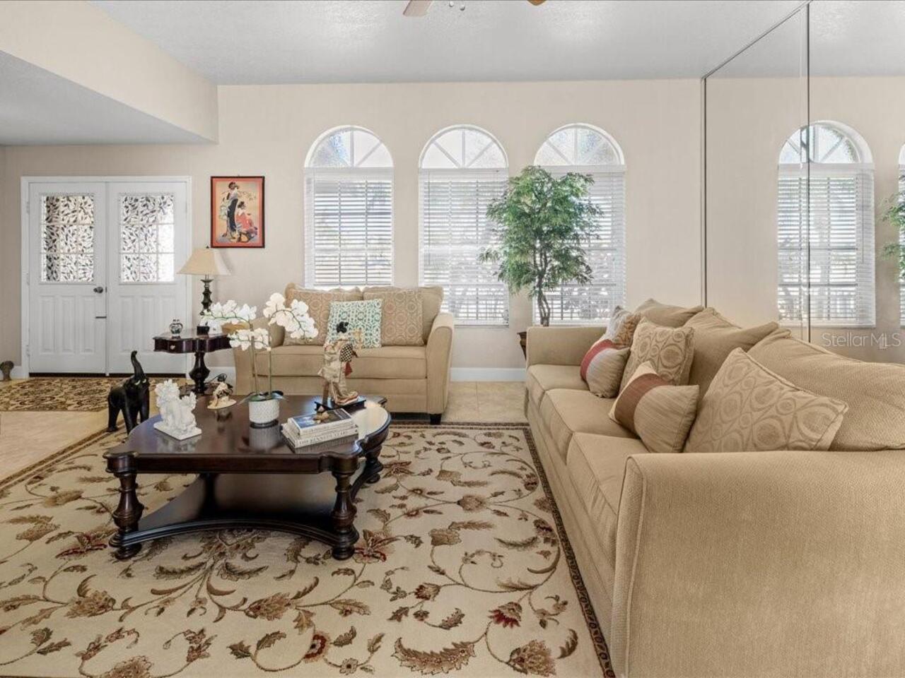 Listing Photo 11