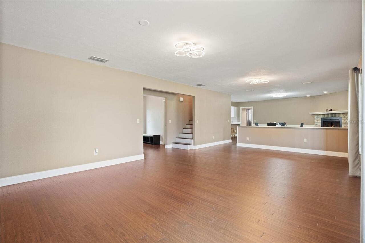 Listing Photo 12