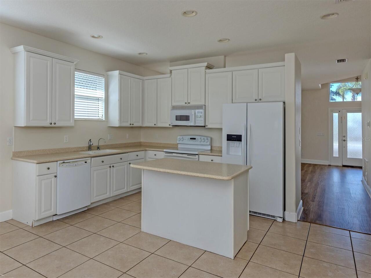 Listing Photo 9
