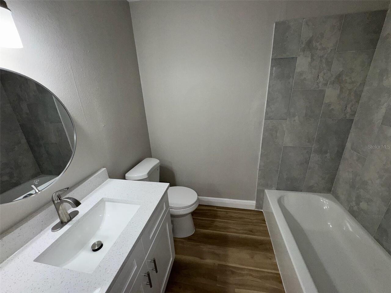 Listing Photo 12