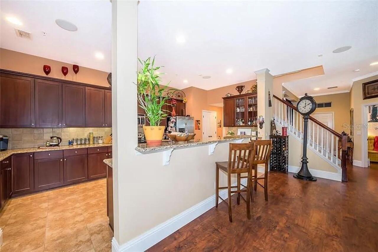 Listing Photo 10