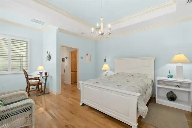 Listing Photo 16