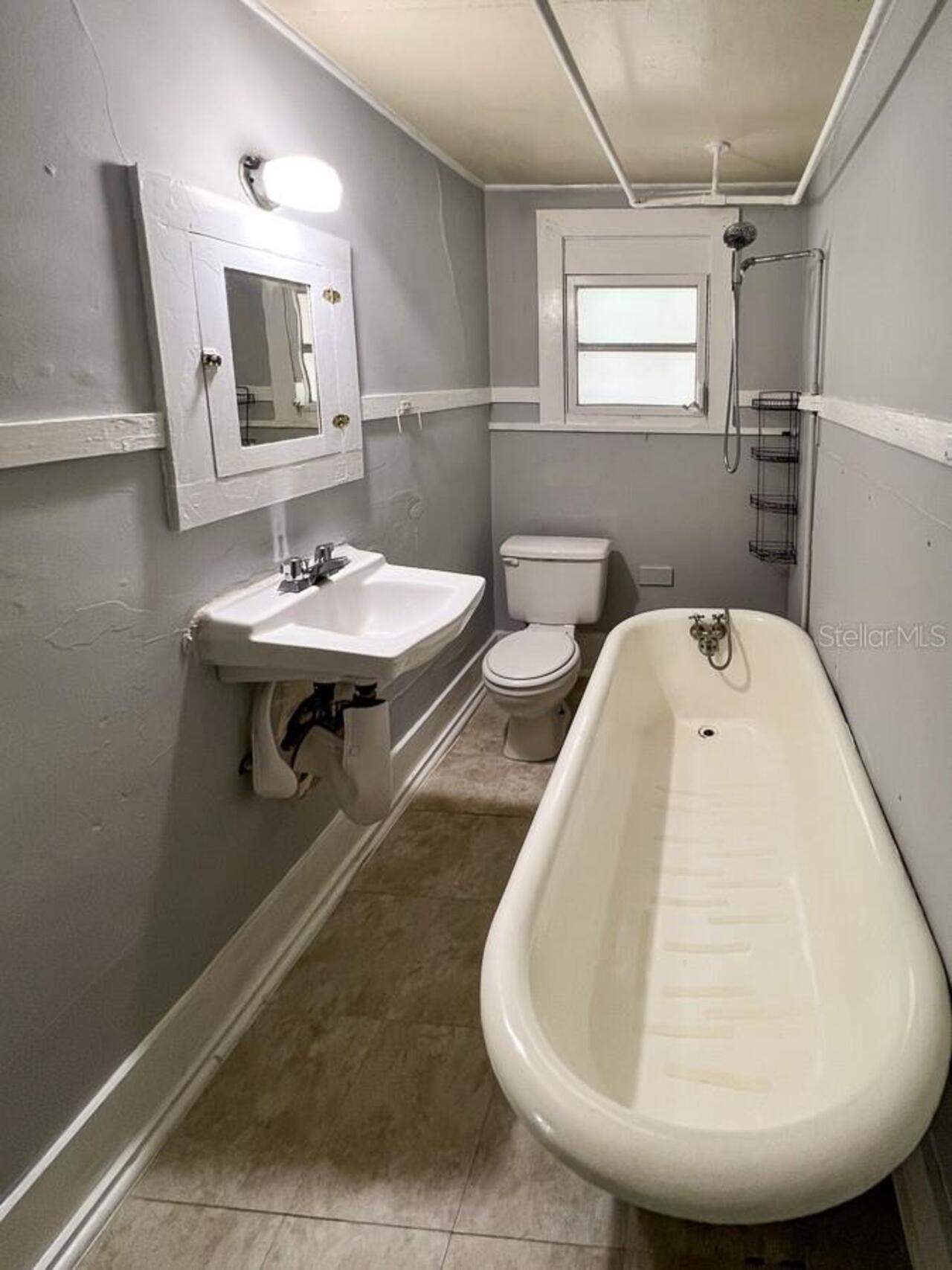 Listing Photo 12