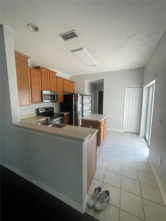 Listing Photo 9
