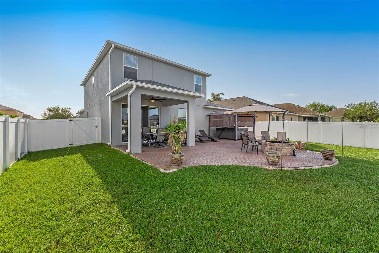 Listing Photo 10