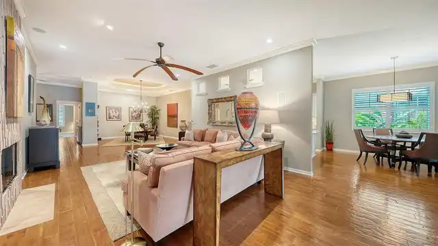 Listing Photo 17